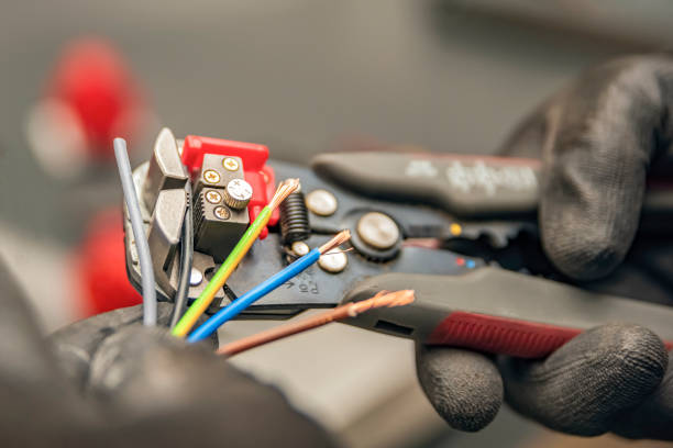 Best Electrical Installation Contractor  in Centralia, WA